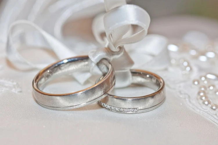 Unessa Sormus Ja Suhteen Tilanne